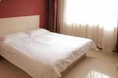 Aiju Jinyang Hotel (Dashiqiao North Railway Station)