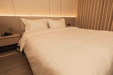 Rujia Ruibai Cloud Hotel (North Street Branch of Longkou City)