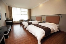 Celebrity Hotel(Zhaoyuan Jincheng Plaza Zhenhua Commercial Building Store)