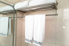 Celebrity Hotel(Zhaoyuan Jincheng Plaza Zhenhua Commercial Building Store)