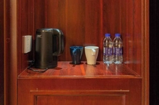 Qingteng Yisu (Yuyao Yintai City)