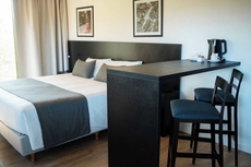 Merit Parque Leloir by Amerian