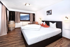 A CASA Rubin Chalet & Studio Resort