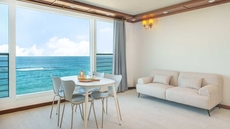 Goseong Beach Jin Spa Pension