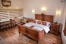 Scarlet White Resort