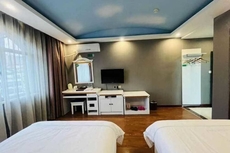 Jingtong Hotel (Baise National Medical College)