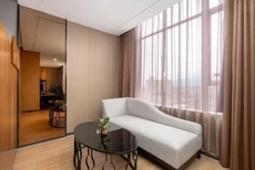 Bai Li Holiday Hotel (Enping Aofeng Square)