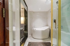 GELI Hotel (Guigang High-speed Railway Station Shenghuogang)