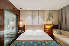 GELI Hotel (Guigang High-speed Railway Station Shenghuogang)