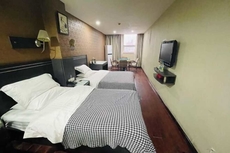 Huayi Commercial Hotel