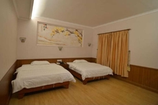 Feilong Holiday Hotel