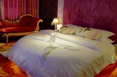 Yading Hotel (Yicheng Xiangsha Avenue)