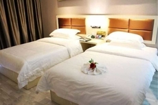 Yading Hotel (Yicheng Xiangsha Avenue)