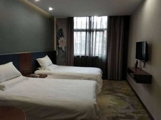 Zhoukou Hotel (Zhoukou Wanshunda Department Store)