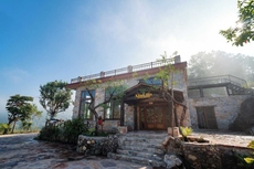 Khuoi Han Ecolodge Cao Bang