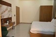 The Dollar Hotel & Resort