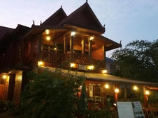 Zuela Guesthouse and Restaurant