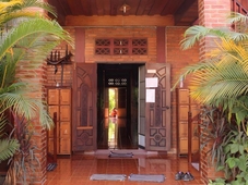 Zuela Guesthouse and Restaurant