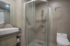 Starway Hotel (Fengxian Bus Station)