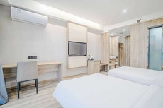 Starway Hotel (Fengxian Bus Station)