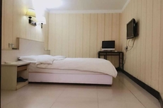 Green Tree Inn (Shangqiu Liangyuan District Railway Station)