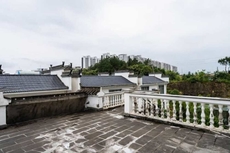 Huishu Renjia Chinese Inn (Wuyuan County Cultural Square Landscape Bridge)