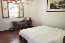 Fengguan Mountain Meilu Village Inn (Yangshuo Yulong River Scenic Area)