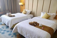 Zhongxiang Fengshuoyuan International Hotel (Zhongbai Plaza Bus Terminal)