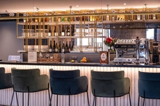 Kyriad Tour Sud - Ballan Mire