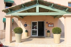 Logis Hotel le Mas de Jossyl