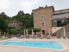 Logis Hotel Le Mas De La Prairie