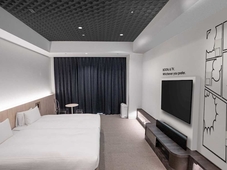 IN THE LIBRARY hotel and books TOKOROZAWA