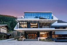 Oclinda de flori cu izvor termal Lin Yin