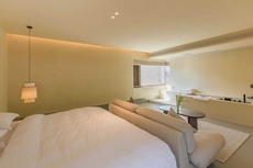 The Long Circle House