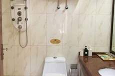 Huanyu Grand Hotel (Yishui Dongfang Shopping Center Chang'an South Road)