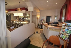 Appartements Pied a Terre, haut standing avec cuisine equipee et terrasse / Groupe HRM