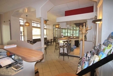 Appartements Pied a Terre, haut standing avec cuisine equipee et terrasse / Groupe HRM