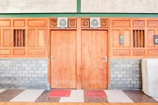 SPOT ON 94538 Sopo Paredangan Homestay