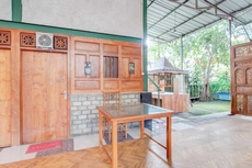 SPOT ON 94538 Sopo Paredangan Homestay