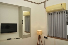 Between The Mango Trees