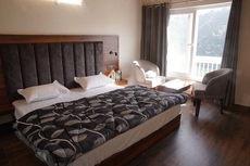 The Oak & Lake View Resort