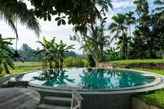 Romantic Honeymoon Villa Overlooking Rice Fields