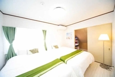 Higashiomi Large House