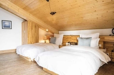 Guofu Shuanggong Shanju