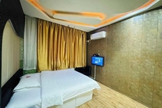 Diamond Fashion Hotel(Hebi changfeng road)