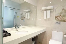 Home Inn Baiyun Hotel (Jinhu Suning Yigou Plaza Branch)