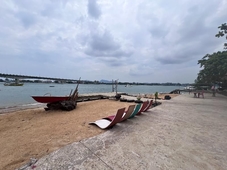 Riverbank Dungun Guesthouse & Cafe By Zuzu