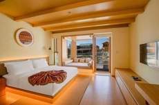 Lugu Lake Mosuo Home Hotel