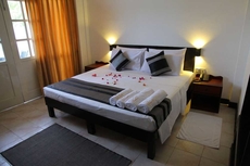 Nathaliya Transit hotel CMB