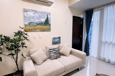 NEW Furnitures and NEAR BEACH Condo